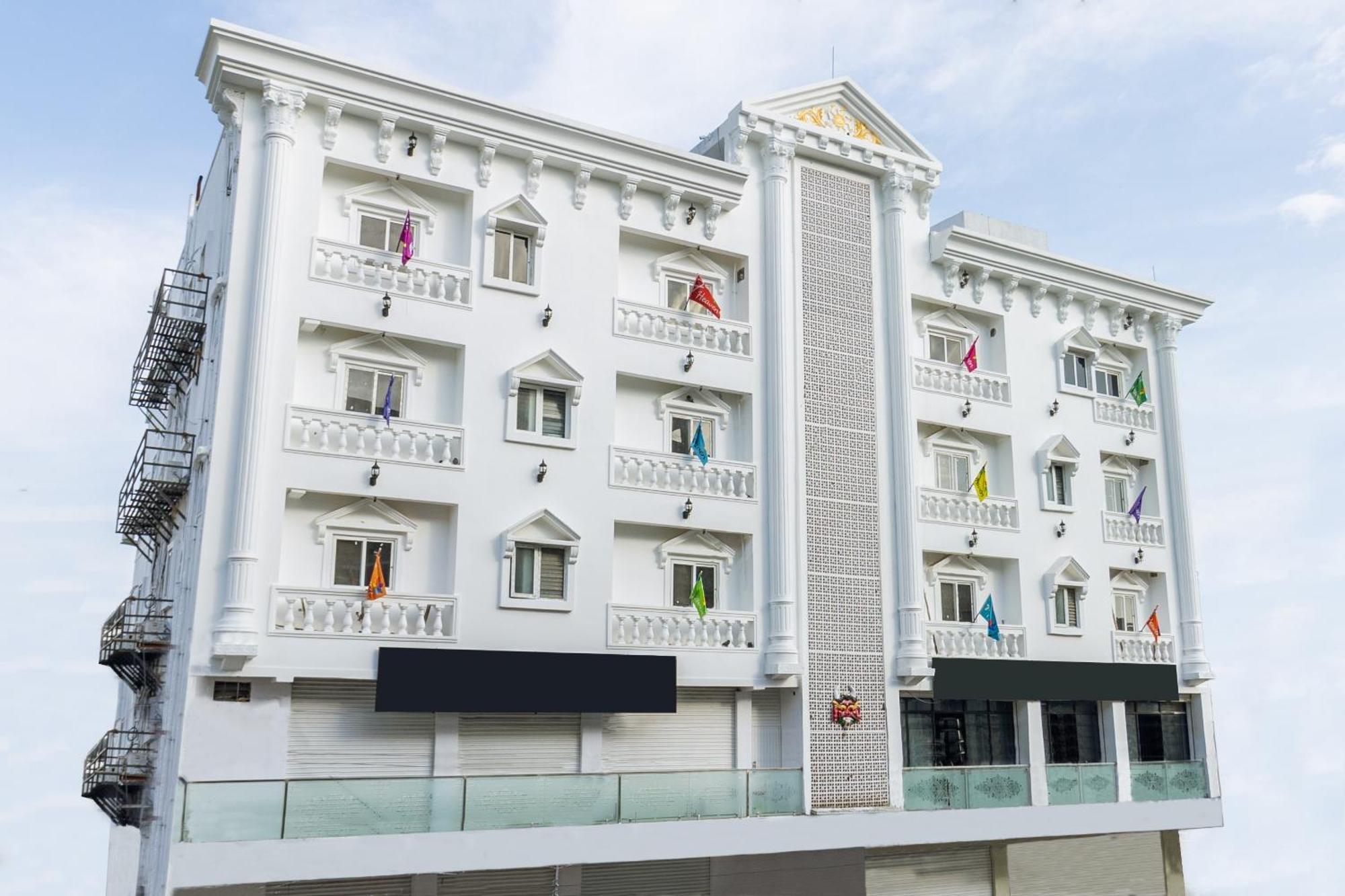 Treebo Seventh Heaven Kukatpally Hyderabad Exterior foto