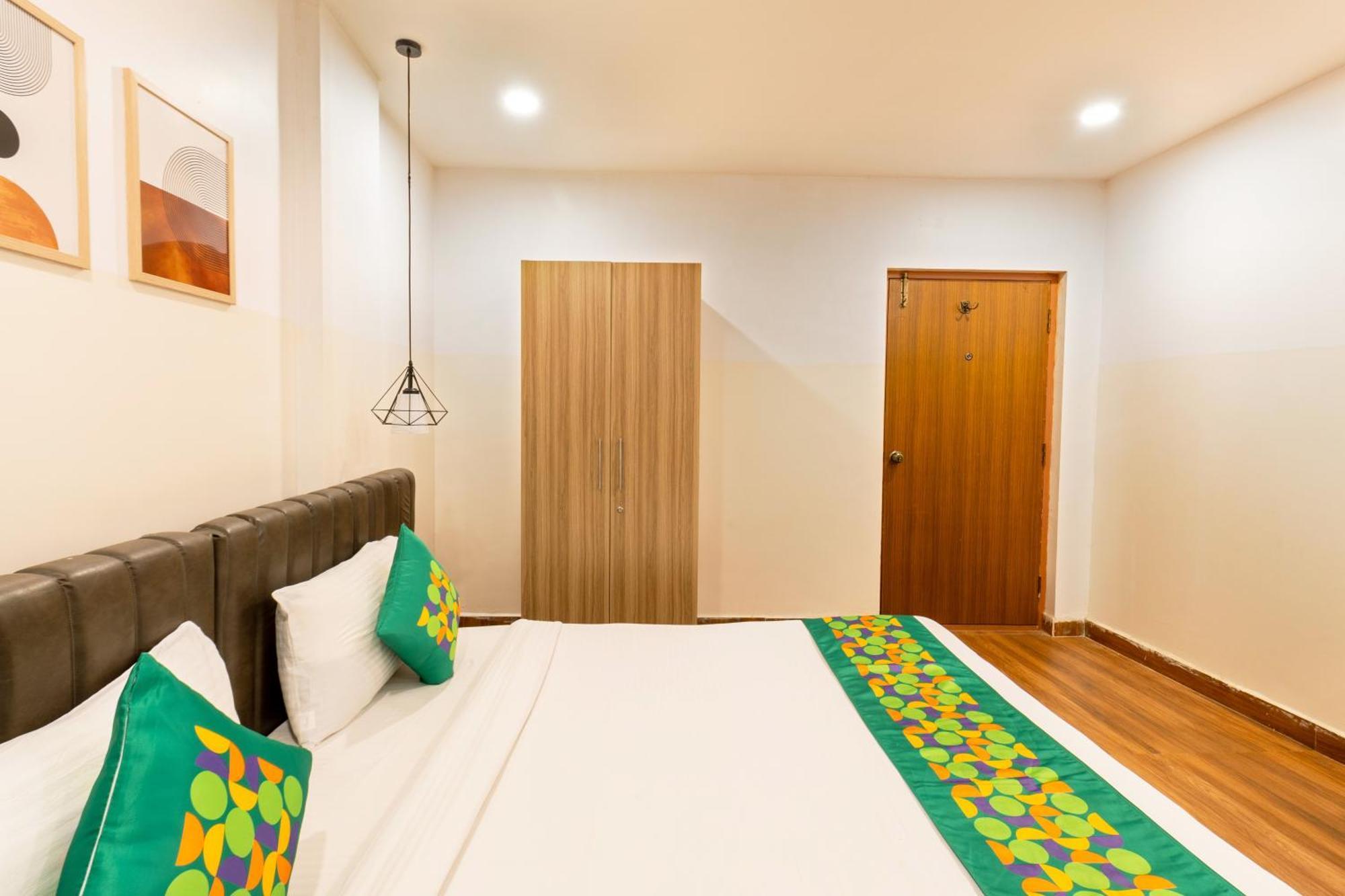 Treebo Seventh Heaven Kukatpally Hyderabad Exterior foto